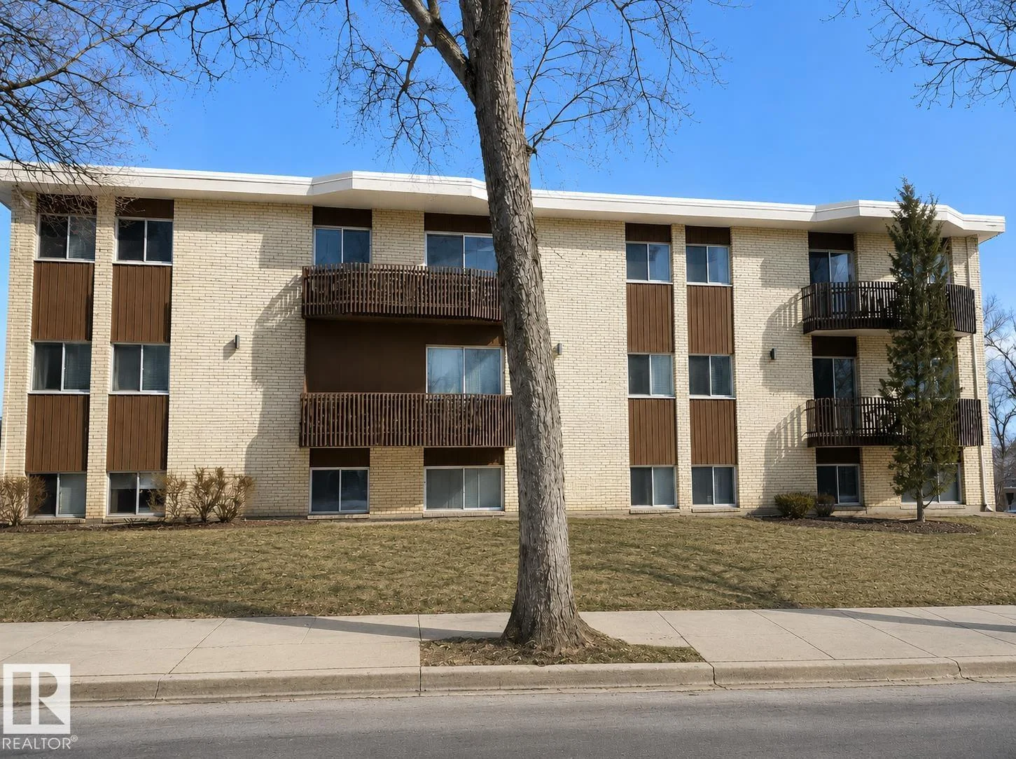 11907 81 ST NW, Edmonton - 1 bedroom Apartment for sale