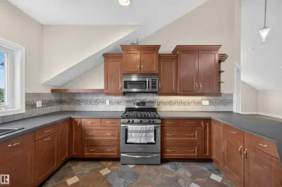 Interior photo 2 of 60 50472 RNG RD 232
