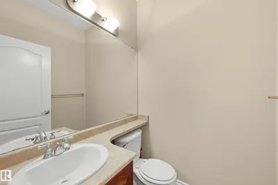 Interior photo 3 of 11544 11 AV SW