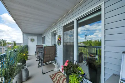 Interior photo 3 of #305 5212 48 Avenue