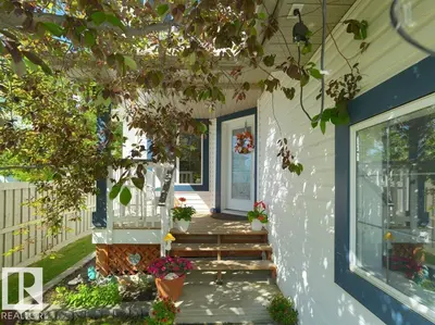 Interior photo 1 of 1476 MCMILLIAN WY SW