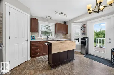 Interior photo 4 of 17 23329 SH 651