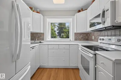 Interior photo 4 of 9519 148 ST NW
