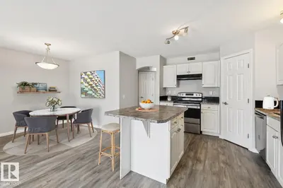 Interior photo 1 of #52 150 EDWARDS DR SW