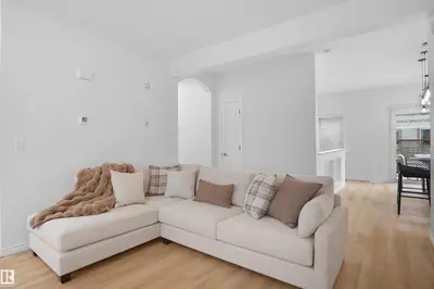 Interior photo 2 of #53 13825 155 AV NW