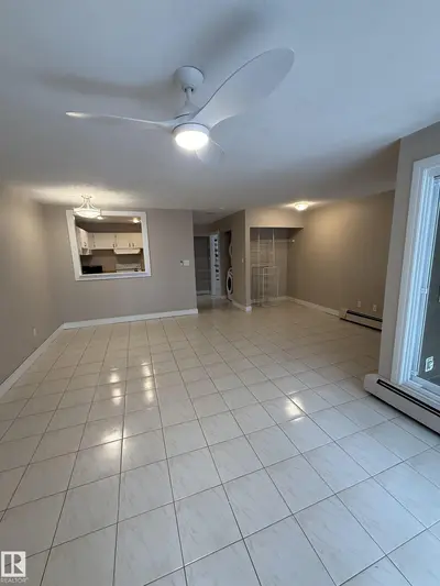 Interior photo 1 of 
