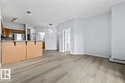 Interior photo 4 of #314 226 MACEWAN RD SW