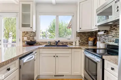 Interior photo 4 of 9231 169 AV NW