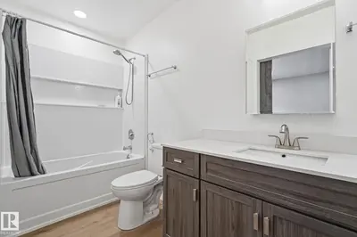 Interior photo 2 of 213 2 AV