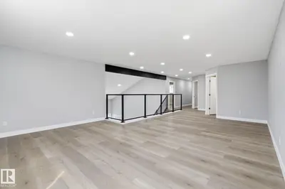 Interior photo 3 of 213 2 AV