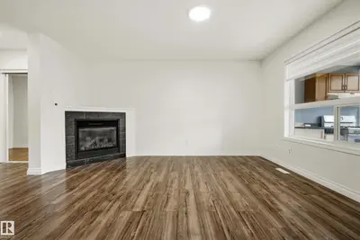 Interior photo 3 of 1526 37C AV NW
