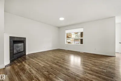 Interior photo 2 of 1526 37C AV NW