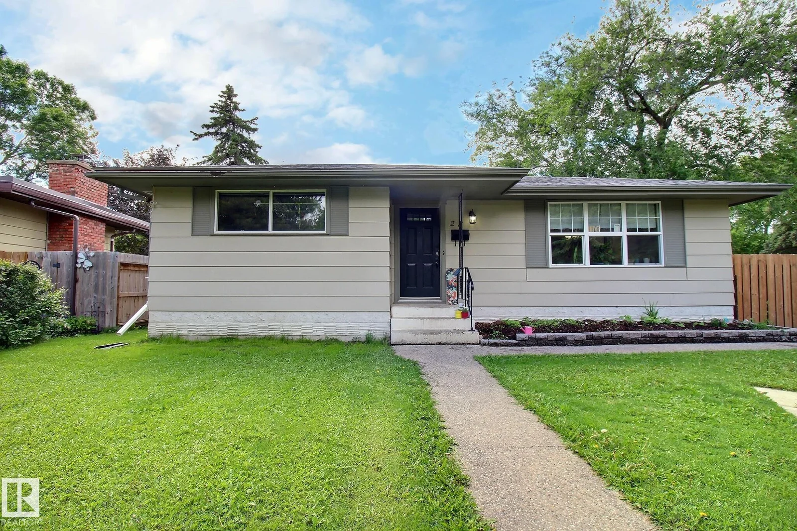 28 GREENWOOD WY, Sherwood Park - 1 bedroom Detached Single Family for sale