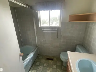 Interior photo 2 of #4 27317 TWP ROAD 522