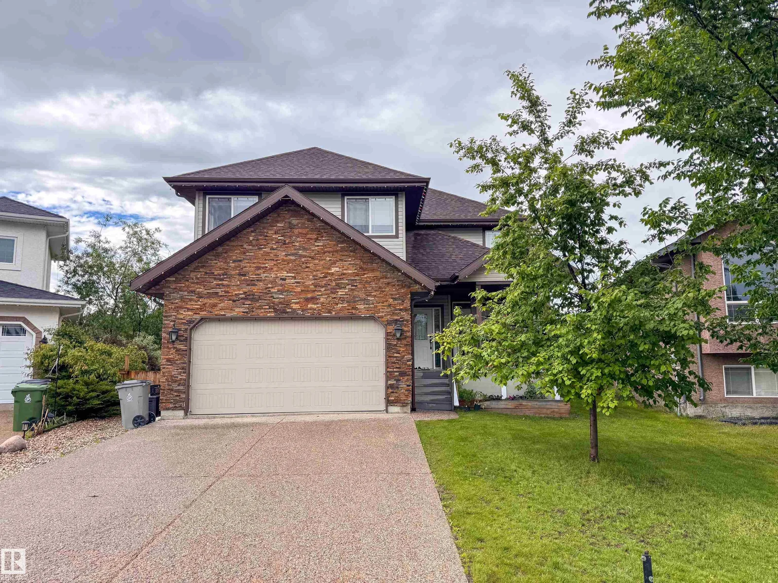 9720 102 AV, Morinville - 4 bedroom Detached Single Family for sale