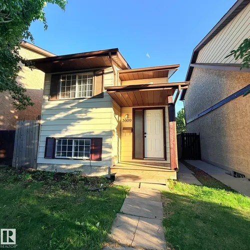 3609 43 AV NW, Edmonton - $289,900