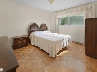 Interior photo 3 of 12738 88 ST NW