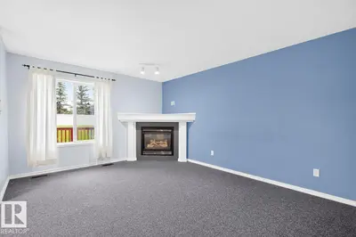 Interior photo 4 of 