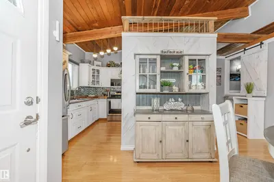 Interior photo 3 of 35 NORTHWOODS VG NW