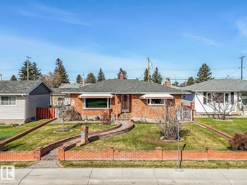 13532 113 ST NW, Edmonton - $399,000