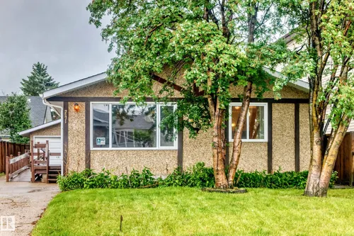2071 49A ST NW, Edmonton - $350,000