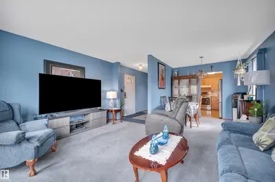 Interior photo 2 of 4524 20A AV NW