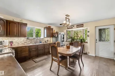Interior photo 4 of #28 52510 RGE ROAD 20