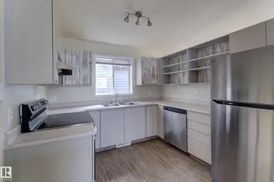 Interior photo 2 of 1523 JARVIS CR NW