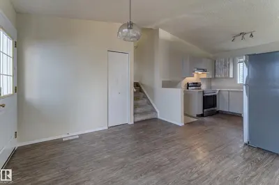Interior photo 4 of 1523 JARVIS CR NW