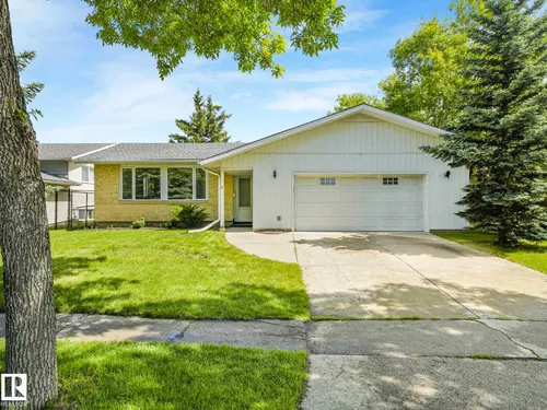 5 AKINS DR, St. Albert - $449,900