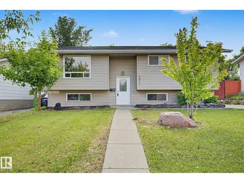 1511 75 ST NW, Edmonton - $399,999