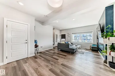Interior photo 2 of 572 GLENRIDDING RAVINE DR SW