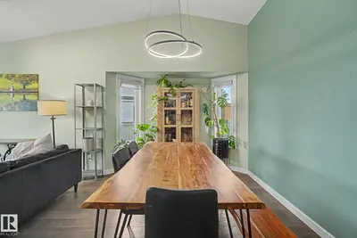 Interior photo 2 of 4403 43 ST