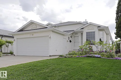7716 154 AV NW, Edmonton - $479,900
