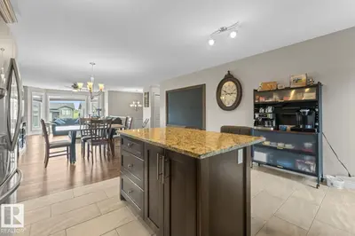Interior photo 3 of 4924 57 AV