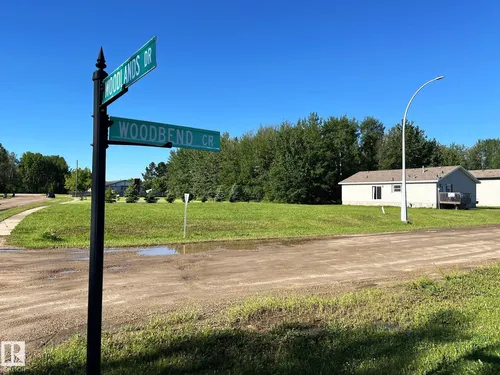 100 Woodlands DR, Warburg - $29,900