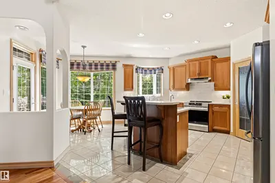 Interior photo 4 of 244 WOLF WILLOW RD NW
