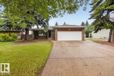 Interior photo 1 of 4312 43A AV