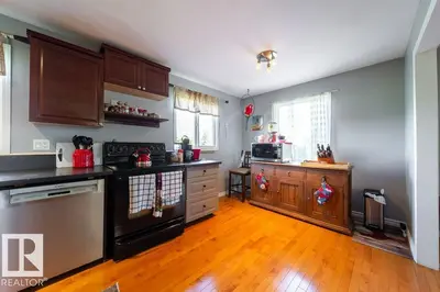 Interior photo 4 of 4823 10 AV NW