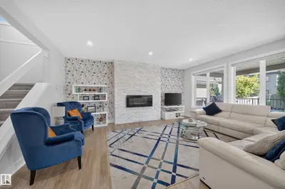 Interior photo 2 of 4407 WESTCLIFF CL SW