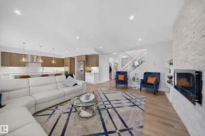 Interior photo 3 of 4407 WESTCLIFF CL SW