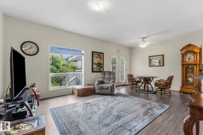 Interior photo 2 of 18 HILLCREST CO