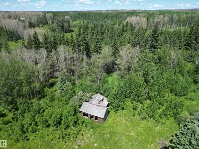Interior photo 1 of SW 3 48 4 W5 Hwy 616