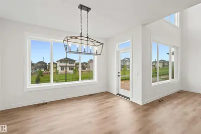 Interior photo 2 of 2232 5 AV SW