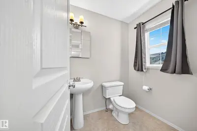 Interior photo 4 of 9204 SCOTT LN NW