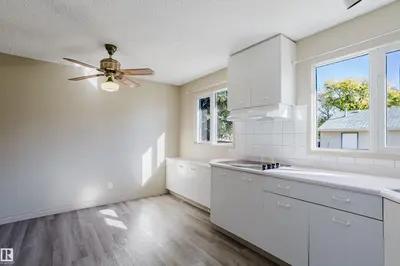 Interior photo 2 of 30 BRAMPTON ST S