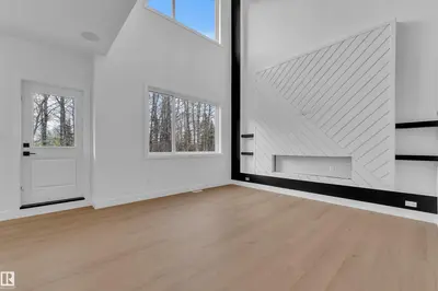 Interior photo 1 of 61 Renwyck PL