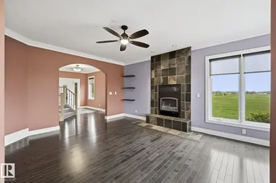 Interior photo 4 of 1423 TWP ROAD 512