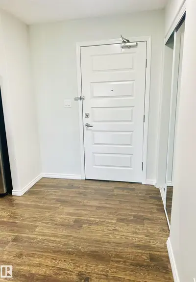 Interior photo 2 of #318 646 MCALLISTER LO SW