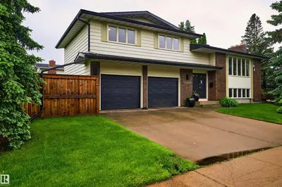Interior photo 1 of 11329 33A AV NW